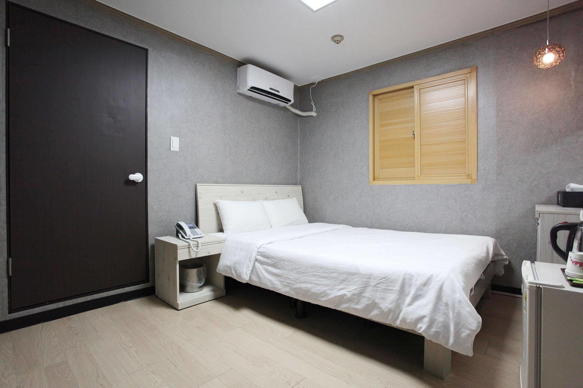 G Mini Hotel Dongdaemun Сеул Экстерьер фото